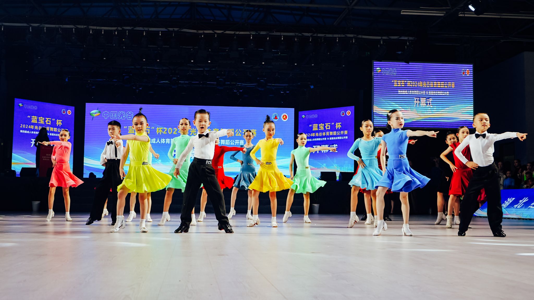 运动中绽放生命光彩!2025年福田区校园体育联赛圆满收官(图1)