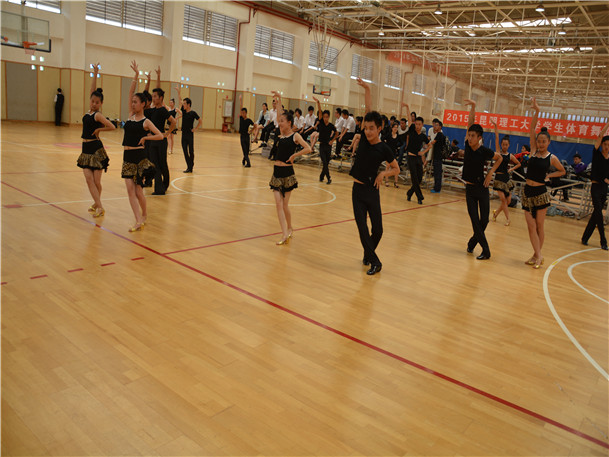 热情舞动！福达·2026年揭阳市体育舞蹈锦标赛点燃激情(图1)