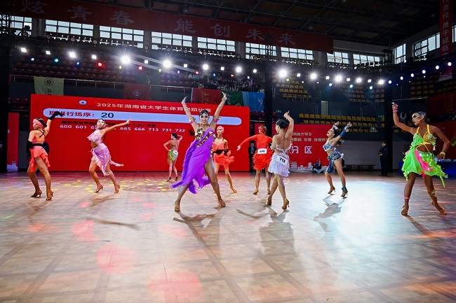 欢乐祥和庆新春 载歌载舞闹元宵(图1)