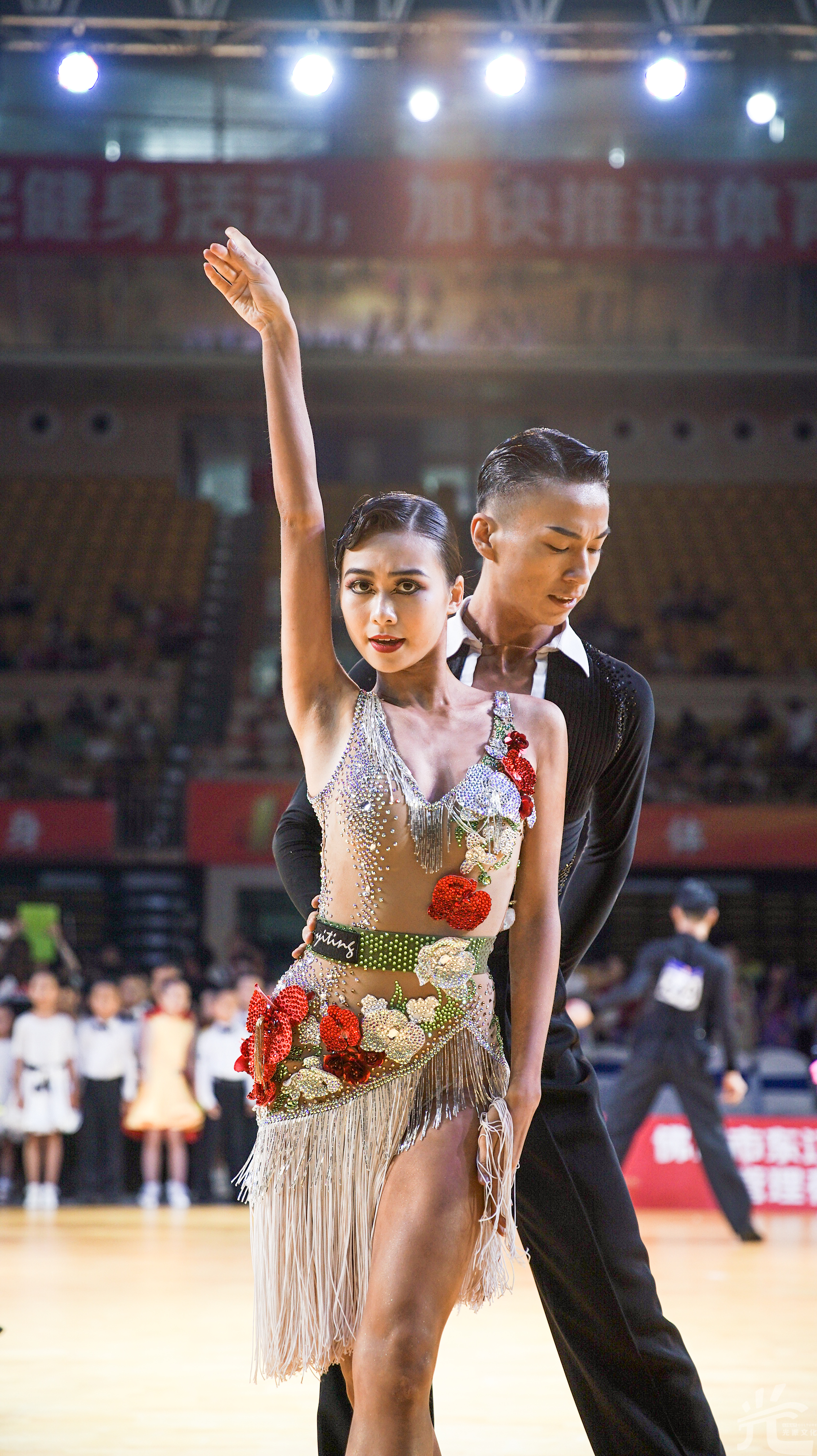 奉化海峡两岸体育舞蹈公开赛圆满收官(图1)